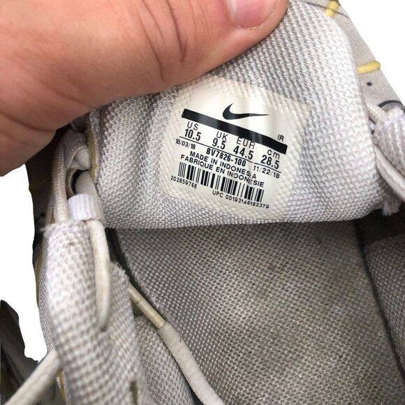 Rare 2018 Nike Air Max Plus La Requin White Size 10.5 - Picture 13 of 15
